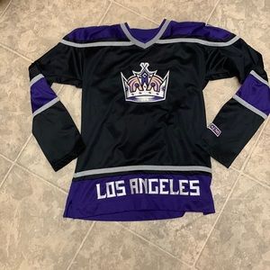 Women’s size medium v neck hockey Los Angeles (LA Kings) hockey Jersey official